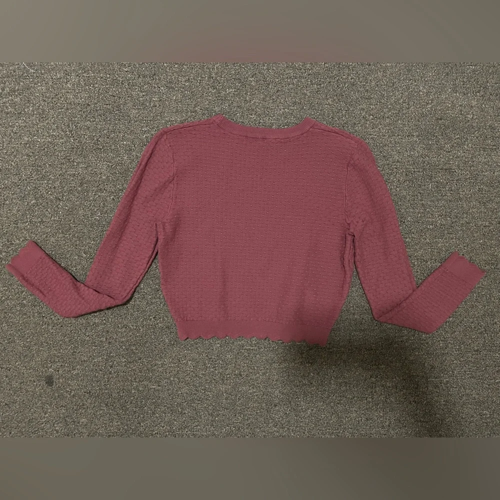 Zara Long Sleeve - Picture 2 of 3